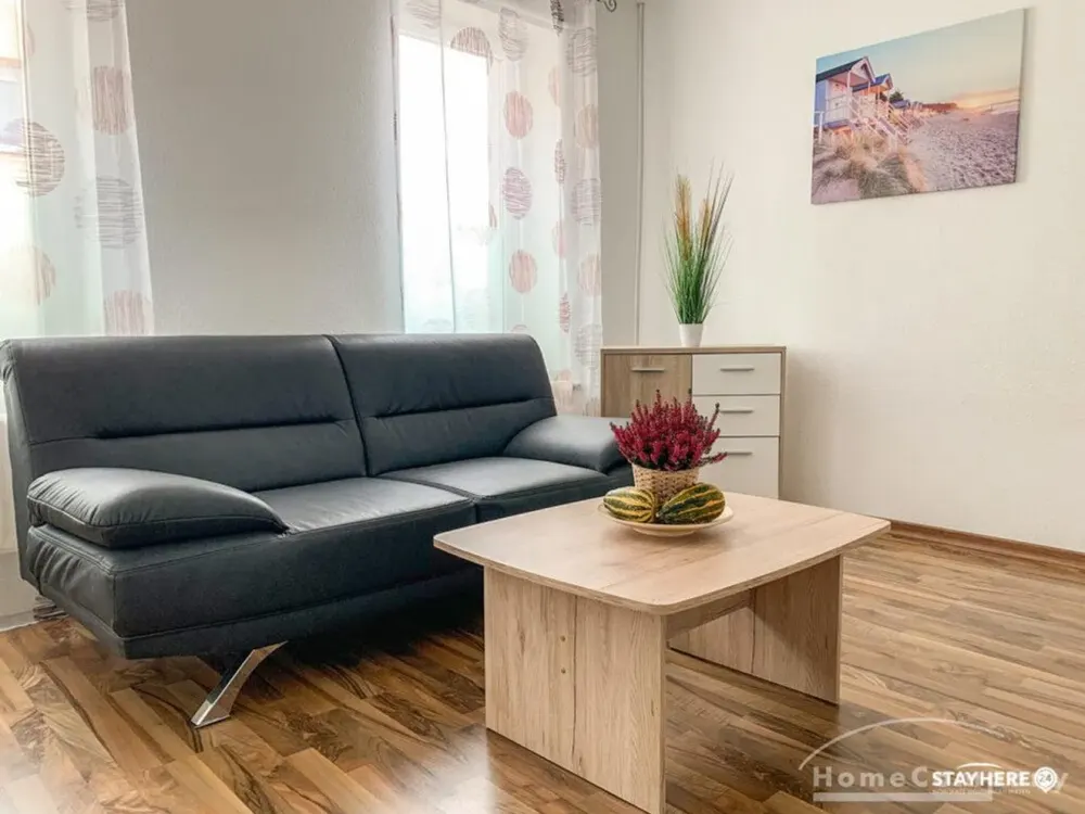 28034 HomeCompany Möbliert/Furnished 2-Zimmer Apartment in Leipzig-Lindenthal max. 3 Personen