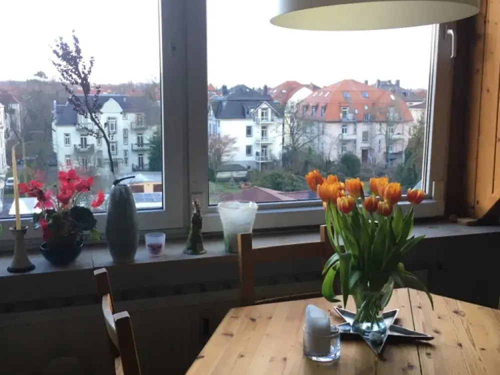 Wohnen mit Charakter: Saniertes Dachgeschoss in Dresden-Trachau