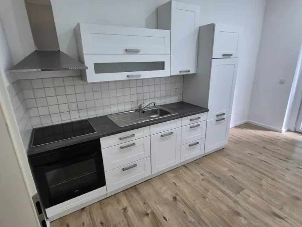 2-Room Wonder with Balcony