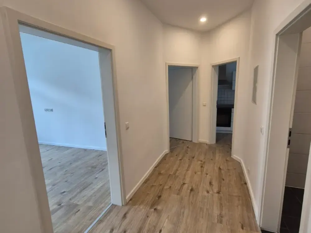 2-Room Wonder with Balcony