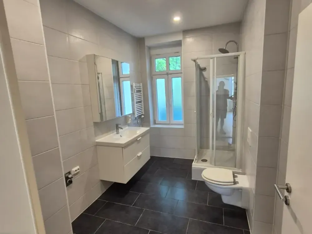 2-Room Wonder with Balcony