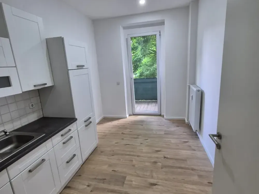 2-Room Wonder with Balcony