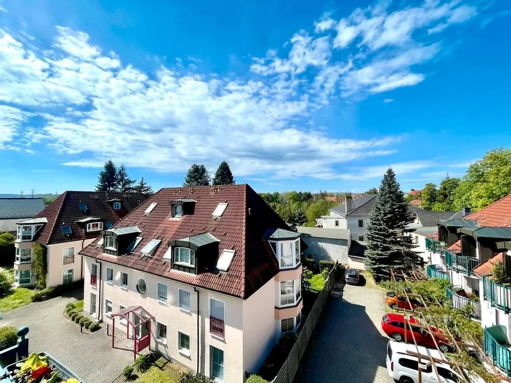 +ESDI+ Einmalige Galerie-Wohnung im grünen Kleinzschachwitz + Balkon