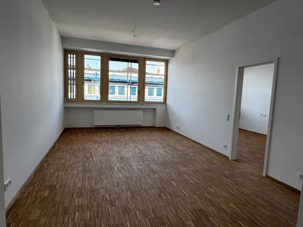 Luxurious 3-Room Apartment - Rare Opportunity in Prime Location of Böblingen