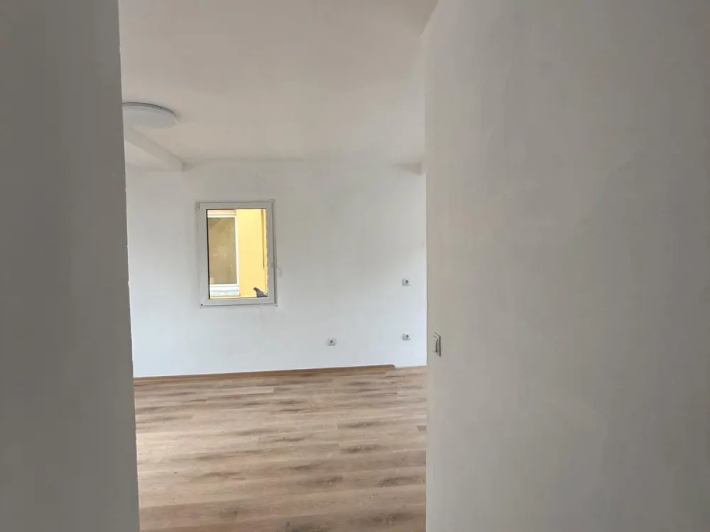 Frisch renovierte Wohnung mit Fußbodenheizung