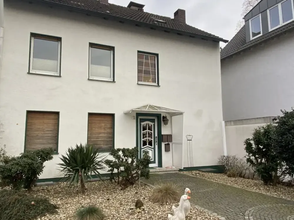 Erstbezug nach Sanierung: freundliche 3-Zimmer-Dachgeschosswohnung in Bochum