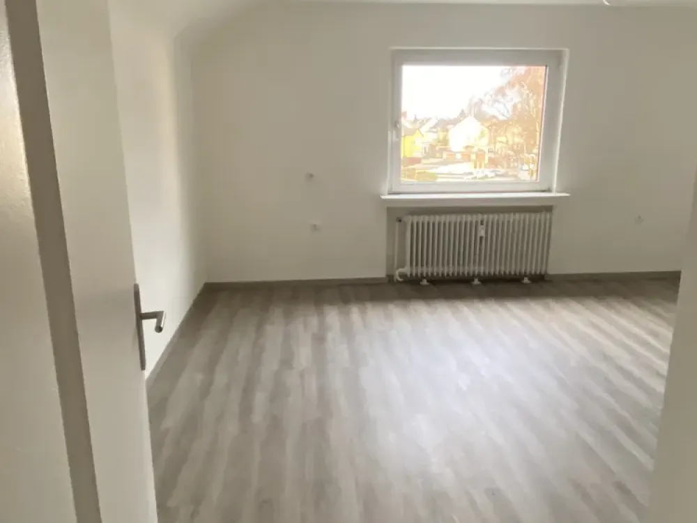 Erstbezug nach Sanierung: freundliche 3-Zimmer-Dachgeschosswohnung in Bochum