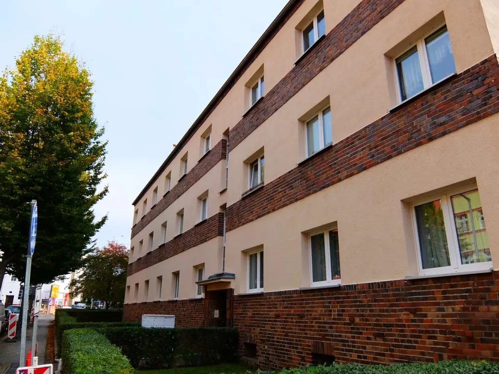 Wahren - komplett neu sanierte 3-Raum-Familienwohnung mit großem Balkon und Garten am Auensee