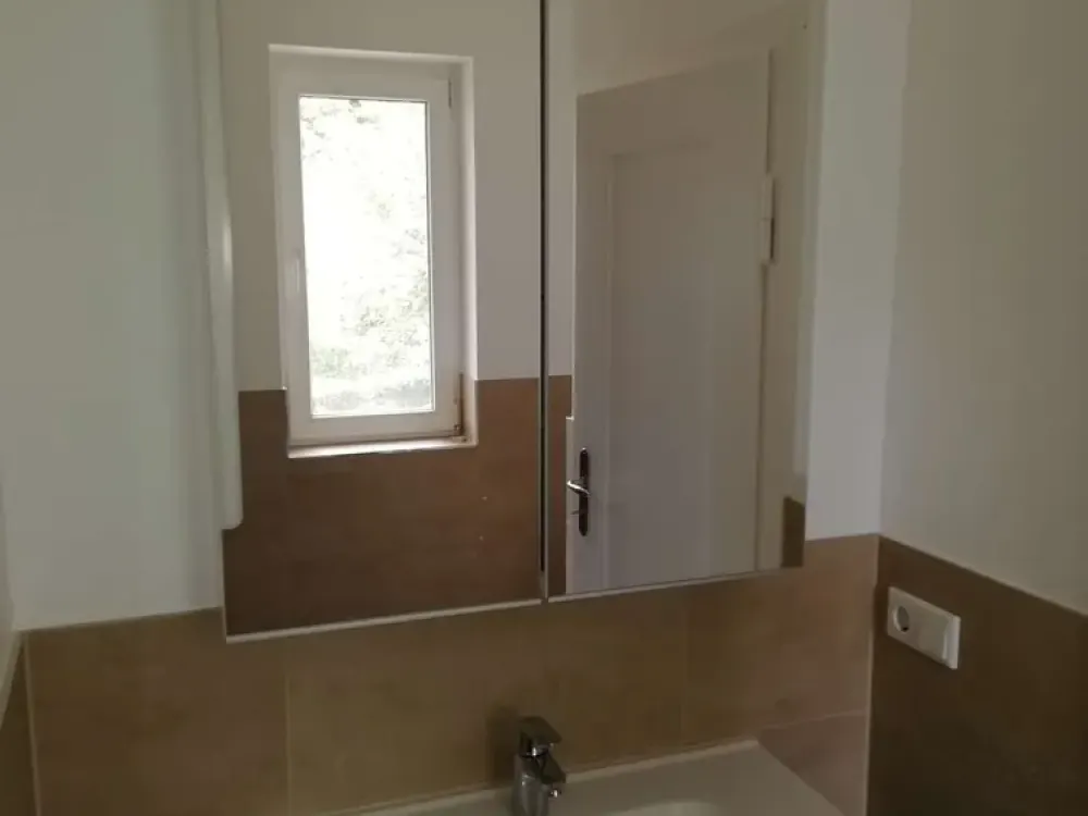Wahren - komplett neu sanierte 3-Raum-Familienwohnung mit großem Balkon und Garten am Auensee
