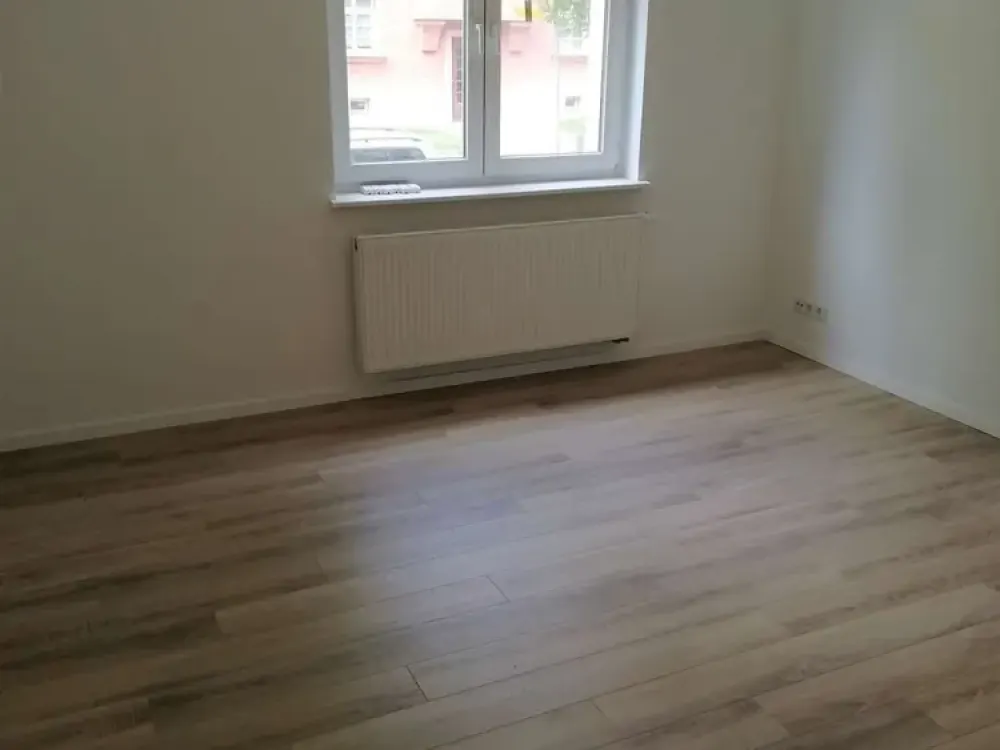 Wahren - komplett neu sanierte 3-Raum-Familienwohnung mit großem Balkon und Garten am Auensee