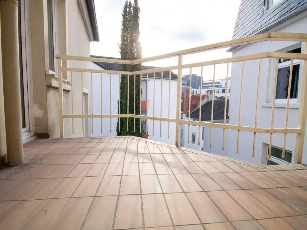 Top-Lage! 4-Zimmer-Wohnung mit EBK, Balkon und Blick
