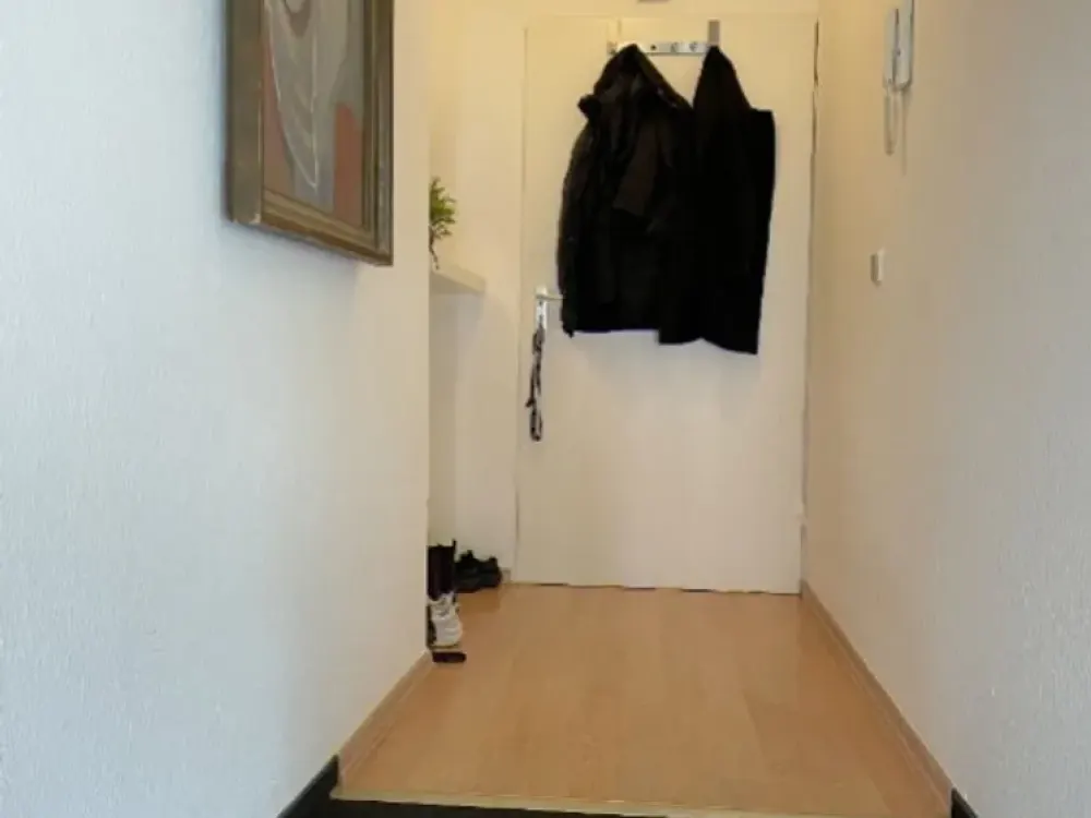 Düsseldorf-Unterbilk! Apartment! Quiet with Balcony and Elevator and Fitted Kitchen!
