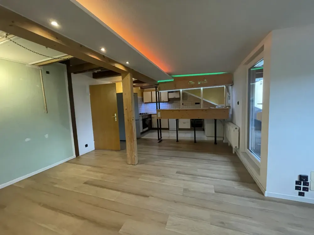 Originelle DG-Wohnung in ruhiger Wohnlage