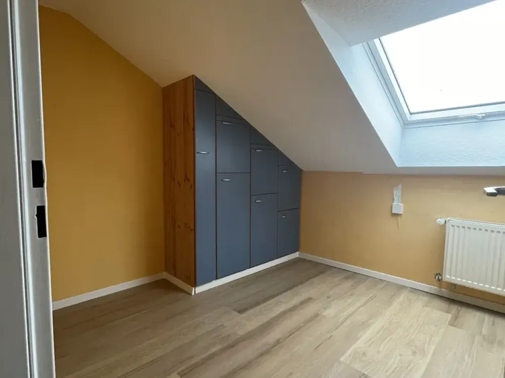 Originelle DG-Wohnung in ruhiger Wohnlage