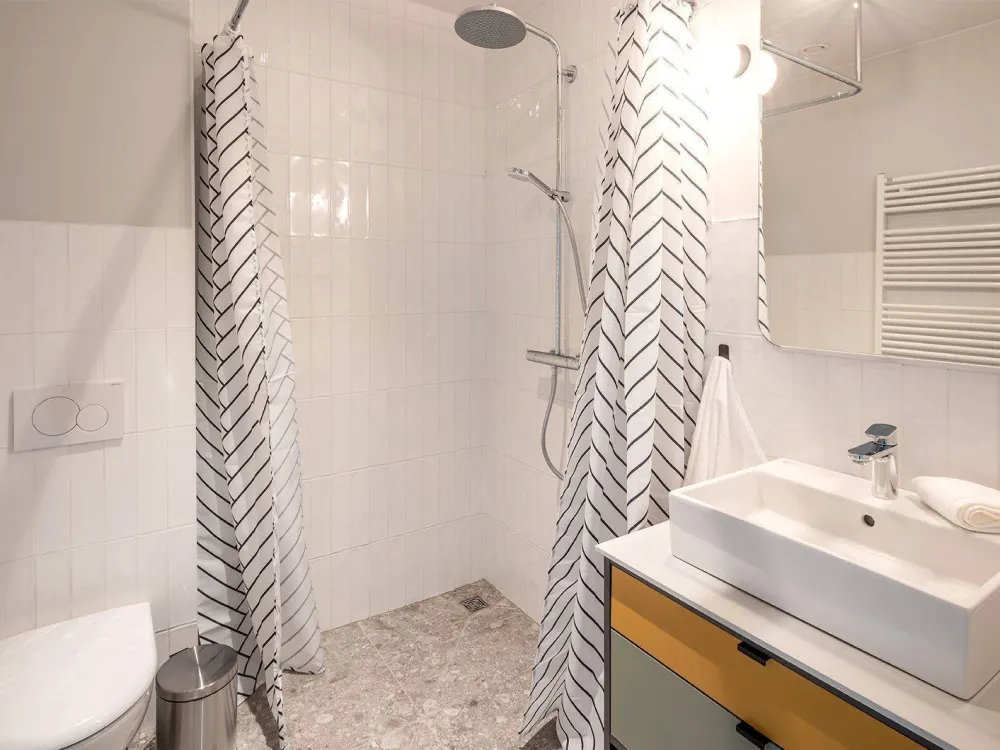 BESICHTIGUNGEN: Mi 9:00 & Fr 16:00 - Unbefristet wohnen im RIX Neukölln, moderne 1-Zimmer-Wohnung mit Balkon
