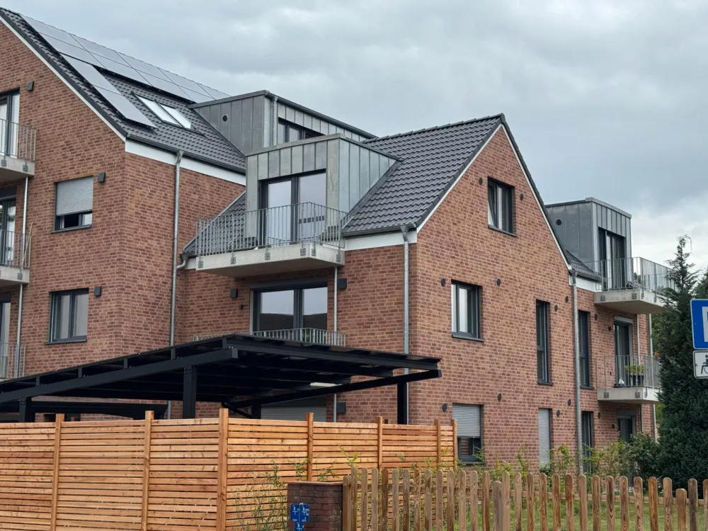 Neubau Niedrigenergie 3 Zimmer Wohnung mit Balkonen in Wedel