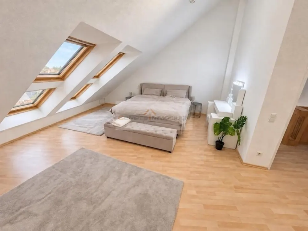 Maisonette-Wohnung im Zweifamilienhaus, 3 Zimmer, zwei Bäder und Sonnenterrasse