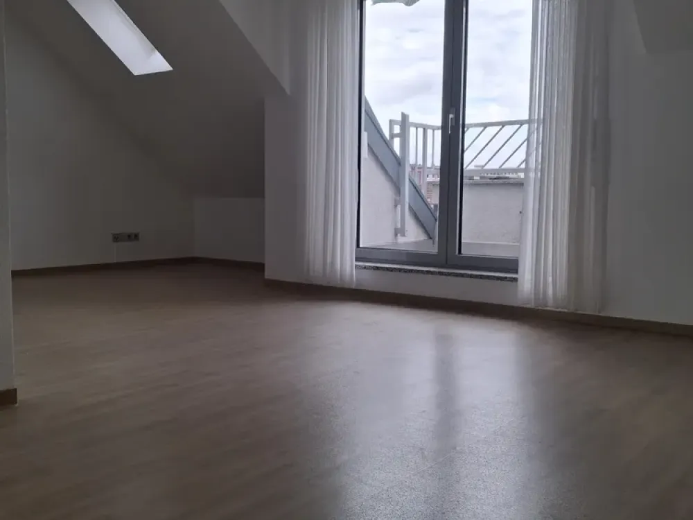 Schöne 2,5 Zimmer Wohnung in Alt Saarbrücken