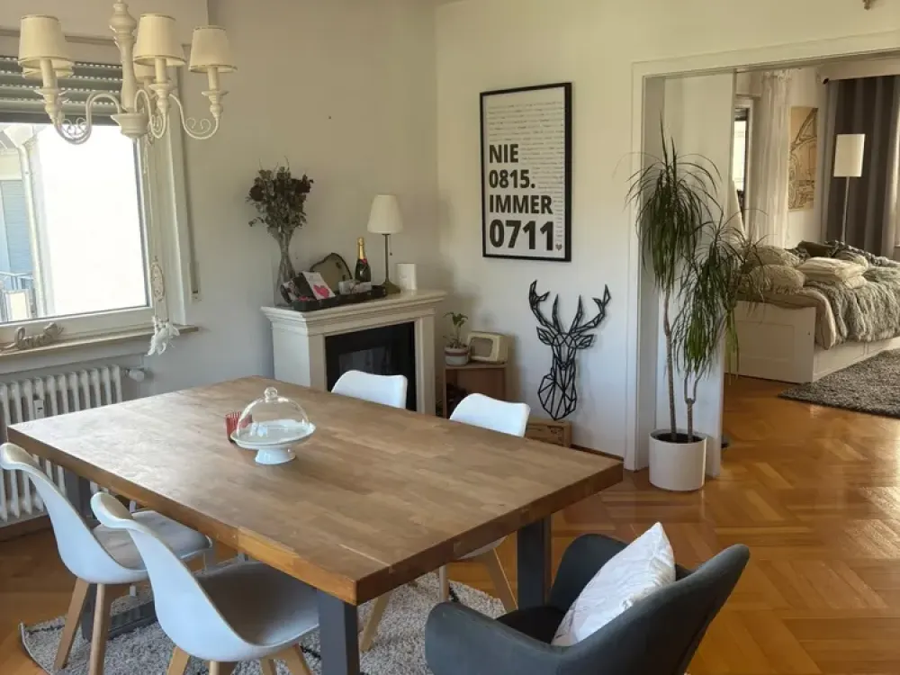 Spacious 3.5-Room Condominium on the Edge of the Forest in Leinfelden