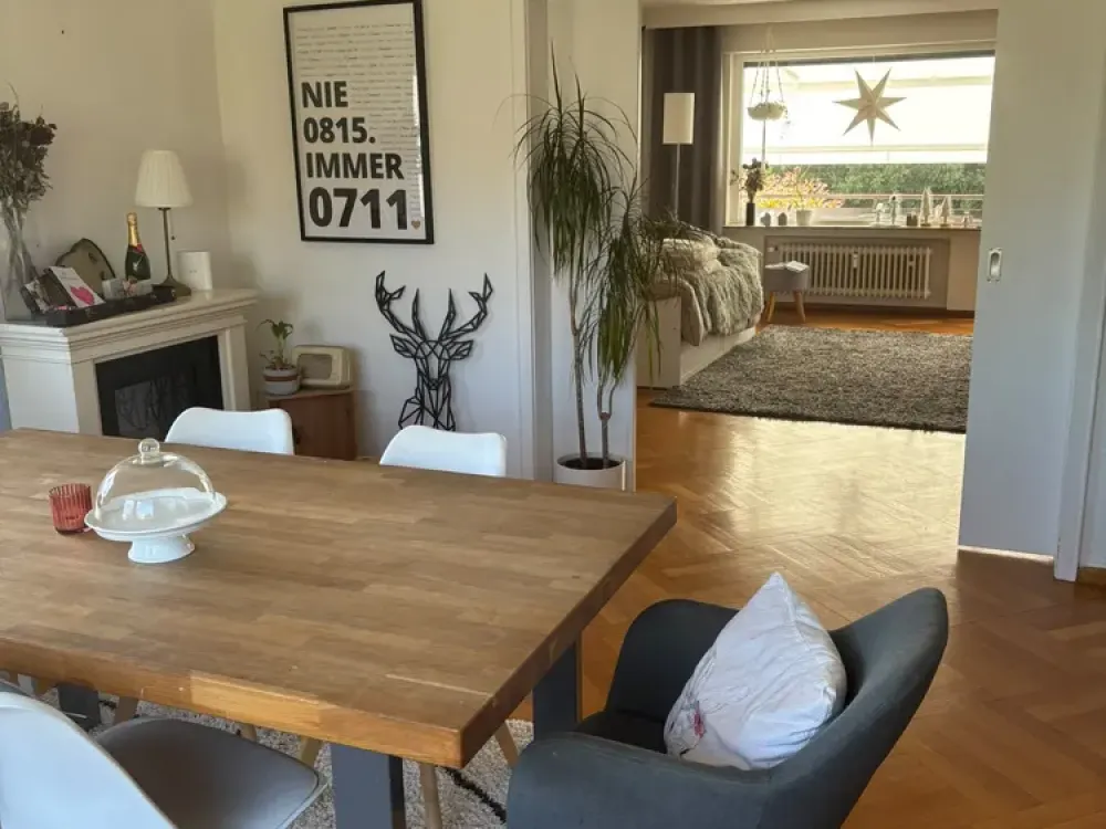 Spacious 3.5-Room Condominium on the Edge of the Forest in Leinfelden