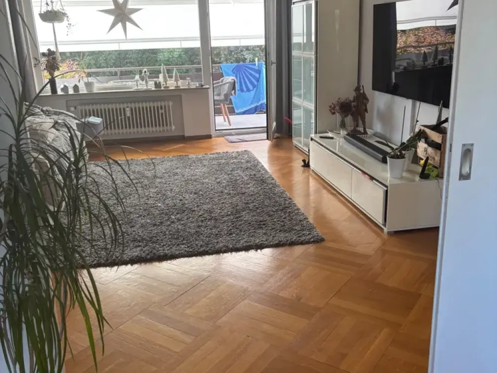 Spacious 3.5-Room Condominium on the Edge of the Forest in Leinfelden