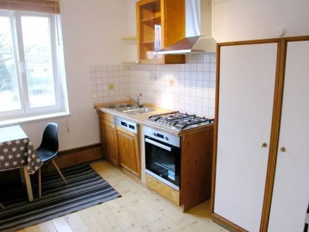 FLATmix.de / PB~Riemekeviertel. Bright, furnished 3-room old building apartment on a floor.../ AG92948