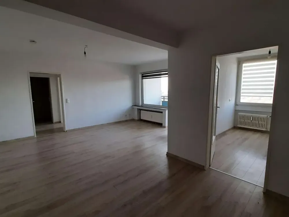 Remscheider Straße 54 - schöne Wohnung im 11.OG *ab sofort* zu vermieten