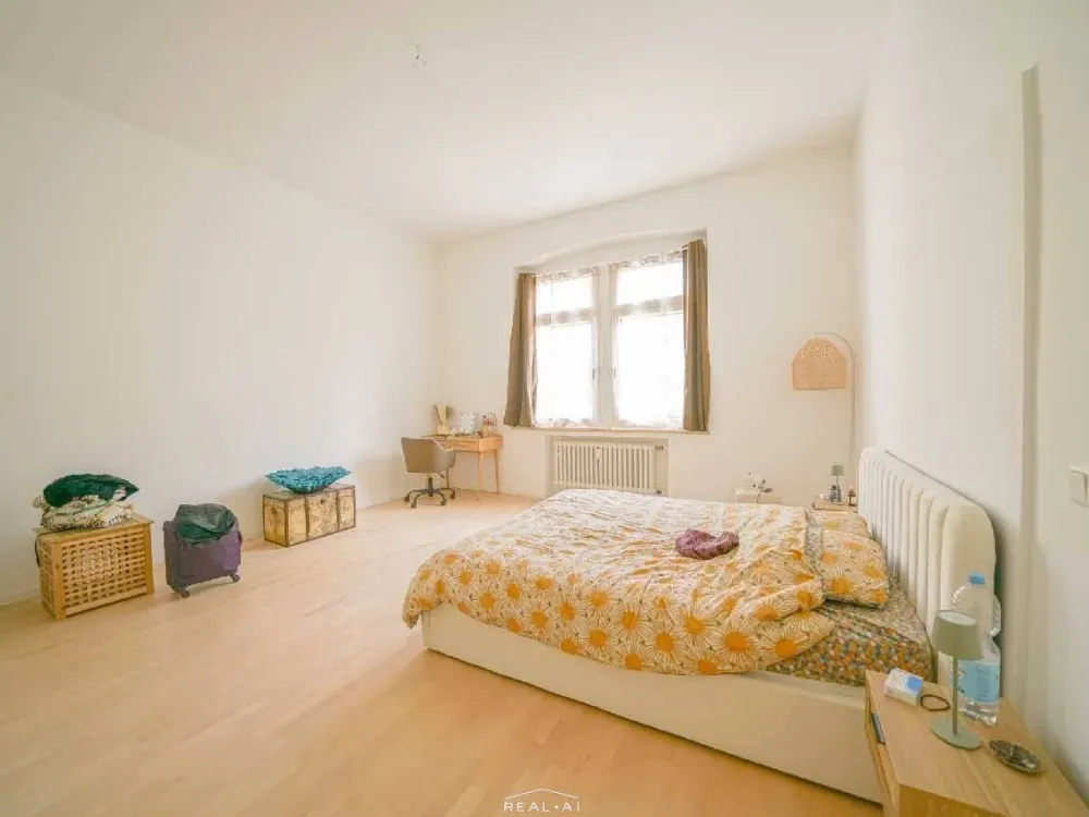 Stilvolle 3-Zimmer-Altbauwohnung in zentraler Lage von Pempelfort mit EBK