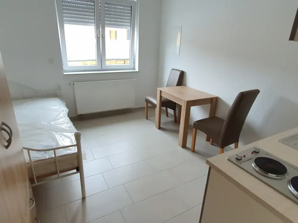 1 Zimmer Appartement möbliert mit eigenem Duschbad - für bis zu 2 Personen