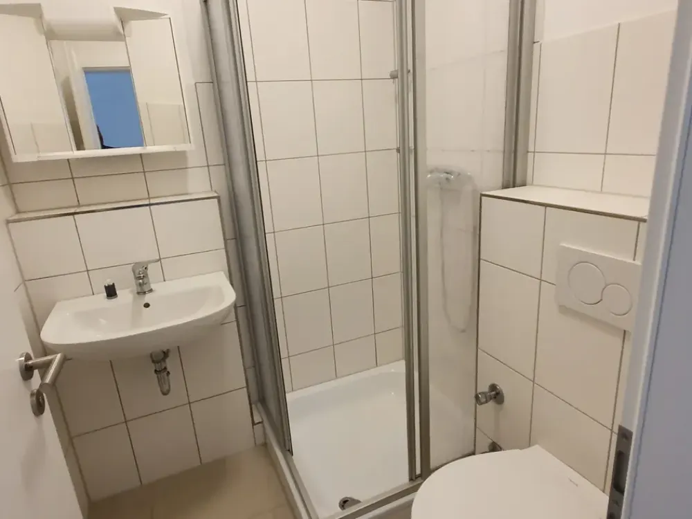 1 Zimmer Appartement möbliert mit eigenem Duschbad - für bis zu 2 Personen