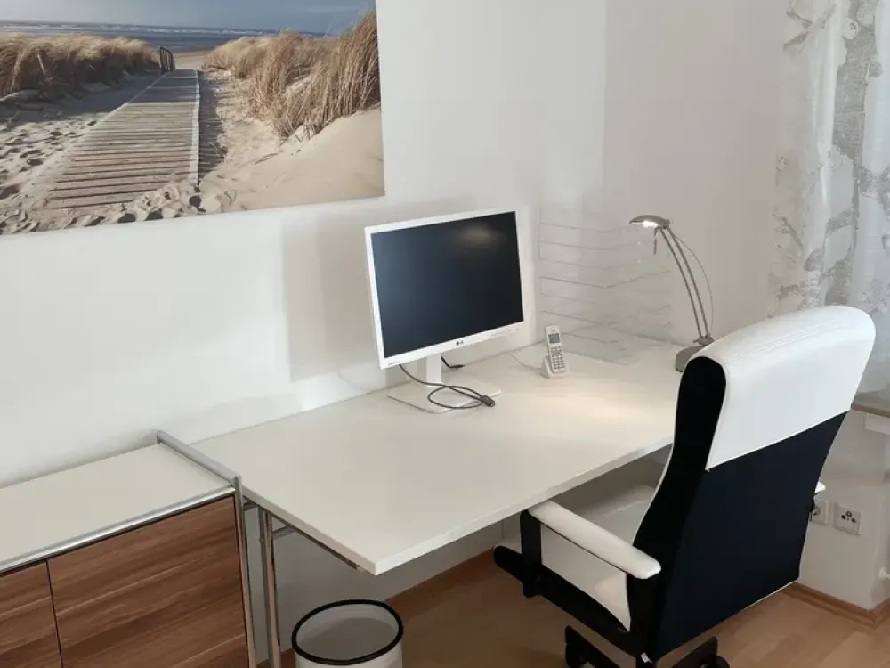 Möblierte helle 2-Zimmer Wohnung mit Homeoffice am Rosenberg