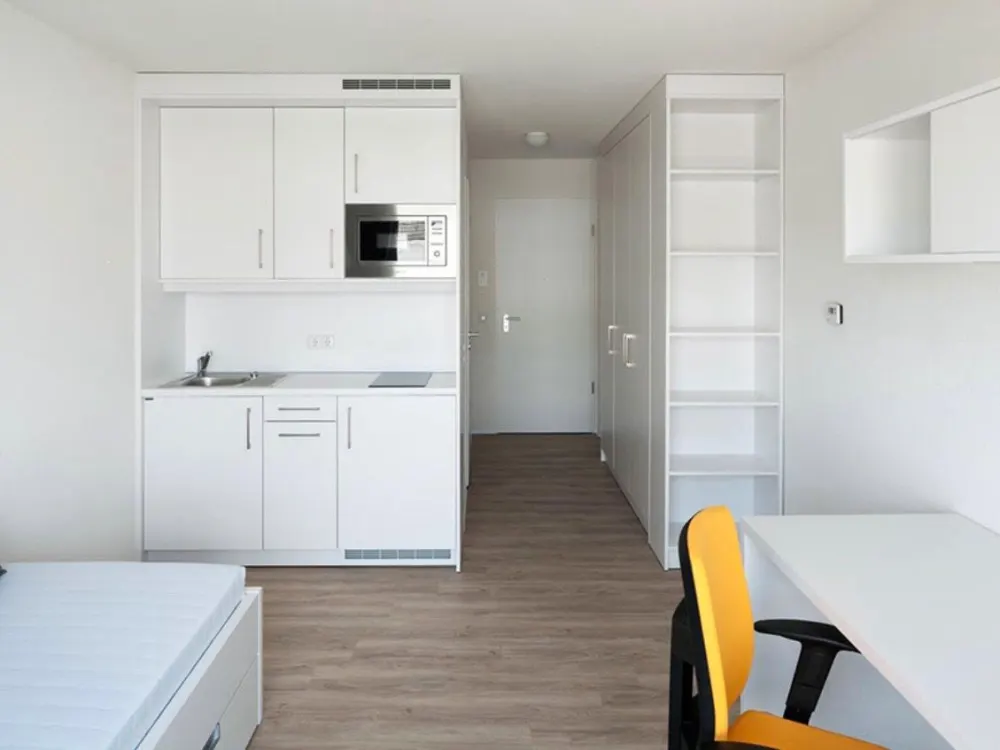 Möbliertes All in Apartment