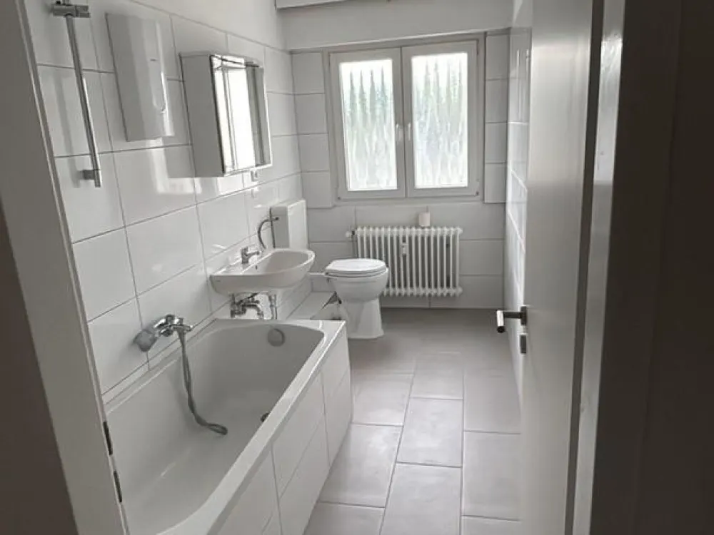 3 Zimmer Etagenwohnung mit Balkon, Keller und optionaler Garage