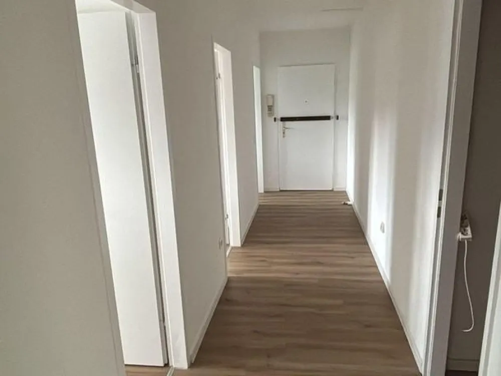 3 Zimmer Etagenwohnung mit Balkon, Keller und optionaler Garage