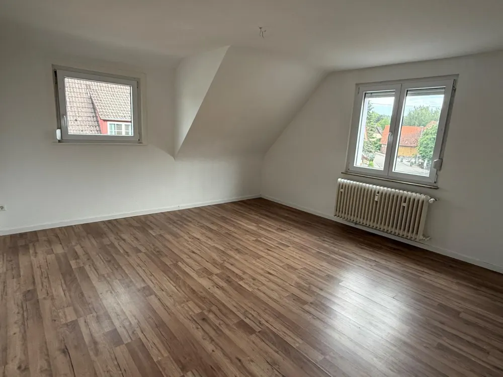 Great 5.5-Room Apartment with Roof Terrace and Garage (125sqm)