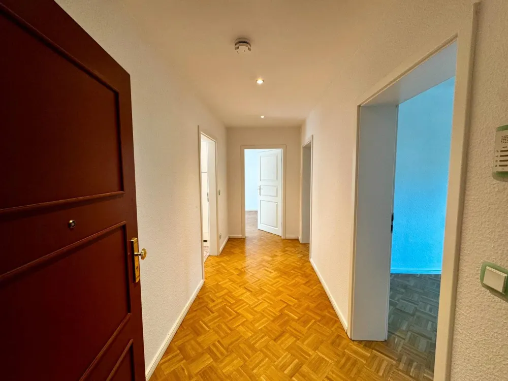 3-RW mit Einbauküche, Südbalkon & Stellplatz