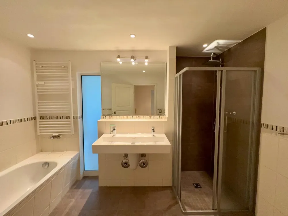 3-RW mit Einbauküche, Südbalkon & Stellplatz