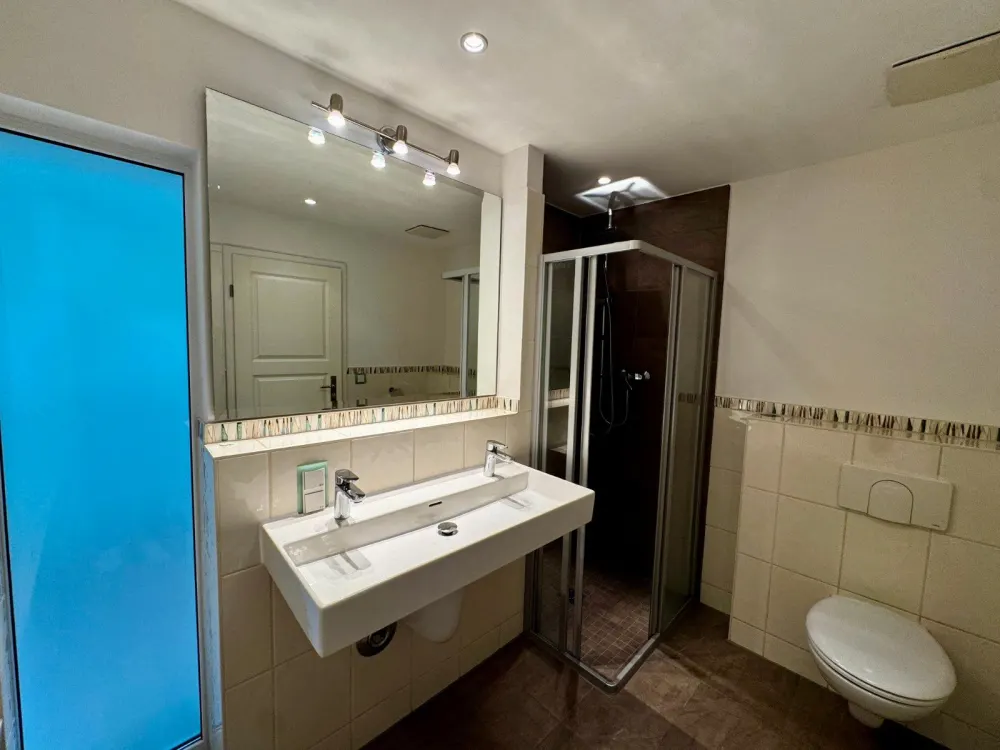 3-RW mit Einbauküche, Südbalkon & Stellplatz