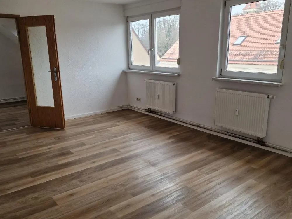 Wohnst Du schon oder suchst Du noch ?- 3 Zimmer DG, Balkon Thekla