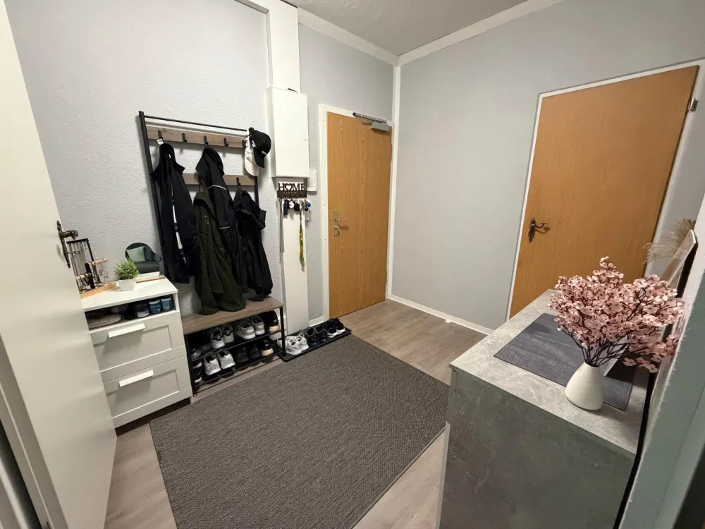 Modernisierte 3-Raumwohnung EG frei 01.10. (Familie, Rentner, WG)