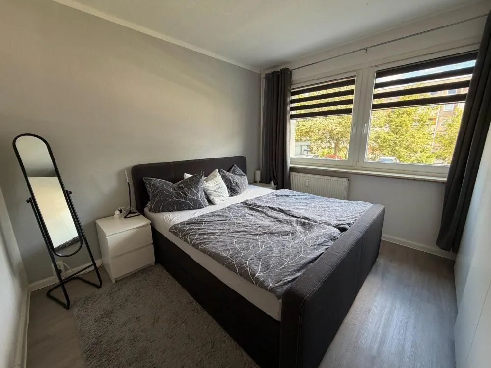 Modernisierte 3-Raumwohnung EG frei 01.10. (Familie, Rentner, WG)