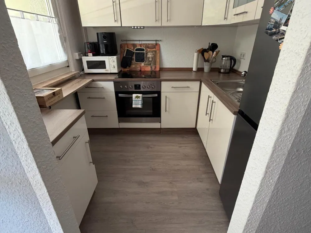 Modernisierte 3-Raumwohnung EG frei 01.10. (Familie, Rentner, WG)