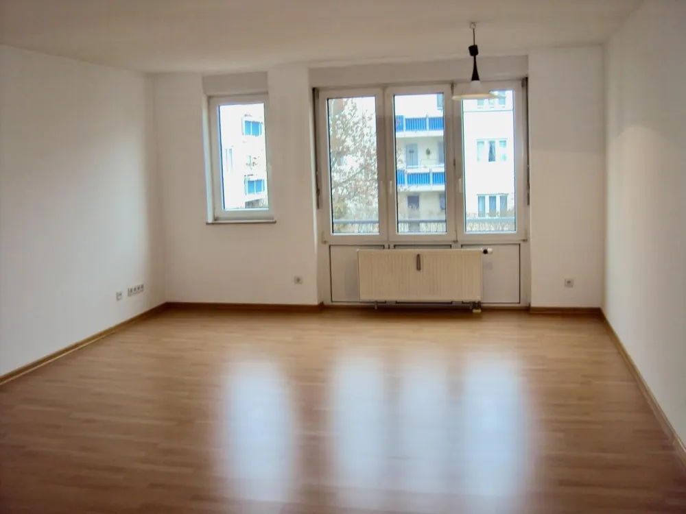 Helle 1-Zimmer-Wohnung mit schönem Grundriss in Unterschleißheim