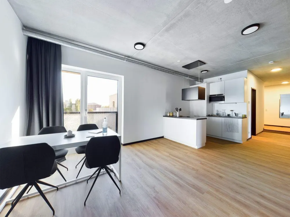 DIE ZIMMEREI | Möbliert + zentral: WG-Zimmer für Studierende & Azubis am Campus Deutz | Shared Bude