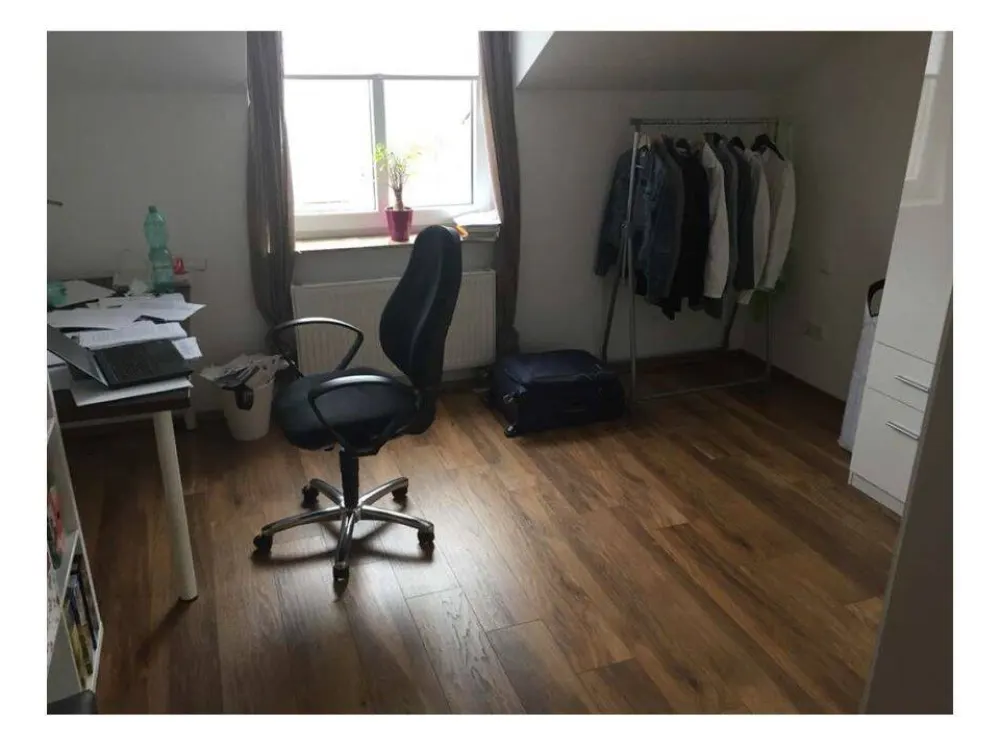 Stadtnahe Dachgeschosswohnung in ruhiger Seitenstraße