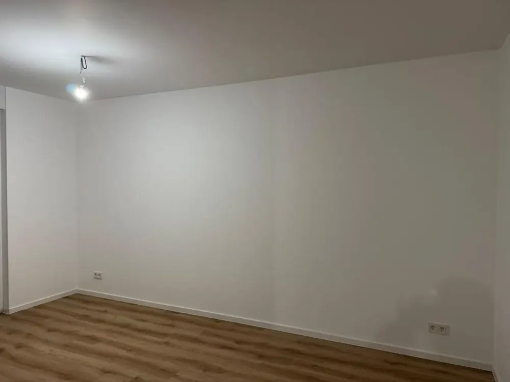 Cologne Lifestyle: 2-Room Apartment in Roonstraße