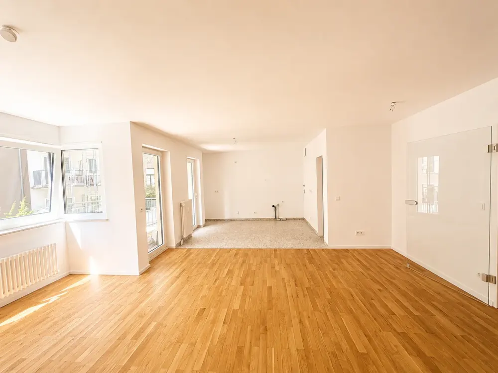 *Modernisierte 2-Zimmer-Wohnung mit gehobener Innenaustattung auf 80qm*