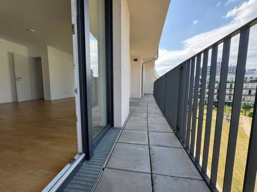 Wo das Leben so spielt - ansprechende 2-Zimmer-Wohnung mit Einbauküche und Balkon im Neubau