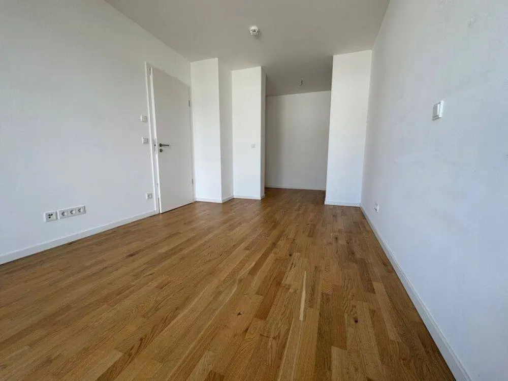 Wo das Leben so spielt - ansprechende 2-Zimmer-Wohnung mit Einbauküche und Balkon im Neubau