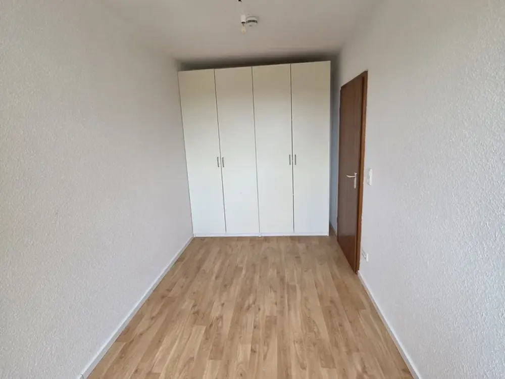 Möblierte 2 Zimmerwohnung mit Balkon & Tiefgaragenstellplatz ab 01.10.2026 zu vermieten